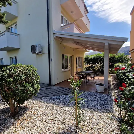 Modern Eingerichtete Im Erdgeschoss Ideal Fuer Famillien Mit Im By Interhome *