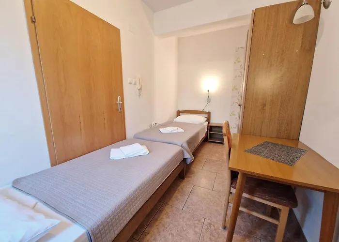 Modern Eingerichtete Im Erdgeschoss Ideal Fuer Famillien Mit Im By Interhome *
