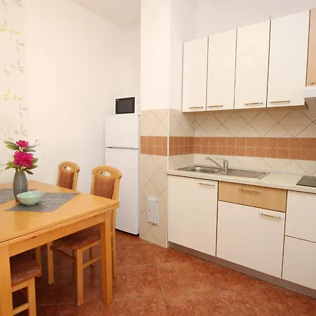 Apartmán Modern Eingerichtete Im Erdgeschoss Ideal Fuer Famillien Mit Im By Interhome *
