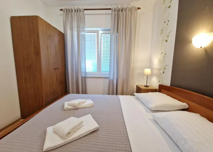 Apartmán Modern Eingerichtete Im Erdgeschoss Ideal Fuer Famillien Mit Im By Interhome Baška