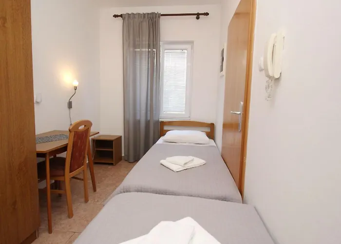 Modern Eingerichtete Im Erdgeschoss Ideal Fuer Famillien Mit Im By Interhome Apartmán
